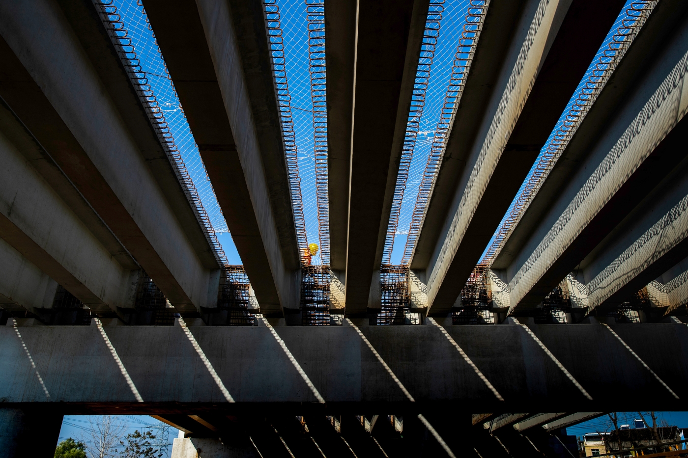 邵萬(wàn)銀《筑夢(mèng)者》